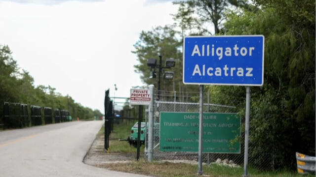 8/4: CBS Evening News Plus