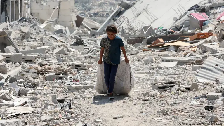 Aid workers accuse NGOs of 'whitewashing' Israel's Gaza war – DW ...