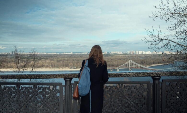 Defying the war: A teenager's life in Kyiv – DW – 08/26/2025