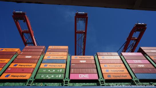 Germany updates: Economy shrinks more than expected – DW – 08/22/2025