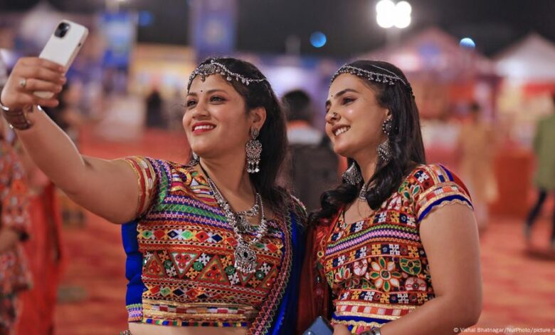 How India's Gen Z is redefining spirituality – DW – 08/02/2025