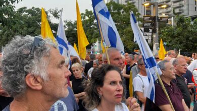 Hundreds of retired air force officers protest Israel's war in ...