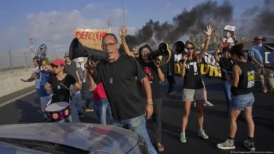 Israeli government unmoved by mass street protests