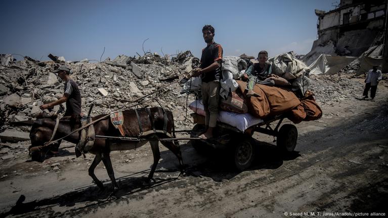 Middle East updates: Trump to host meeting on post-war Gaza – DW ...