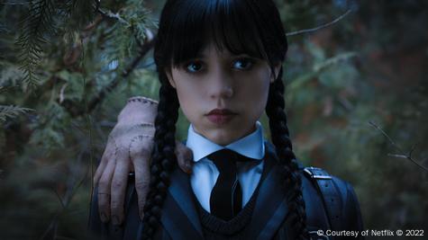 Netflix hit 'Wednesday' returns for season 2 – DW – 08/05/2025