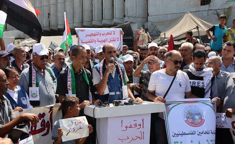 Palestinians protest as Israeli assault on Gaza City begins