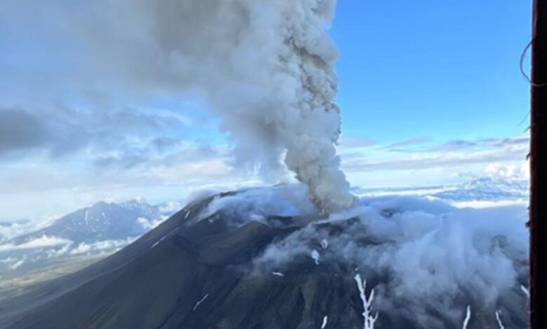 Kamchatka's Krasheninnikov volcano erupts for the first time in ...