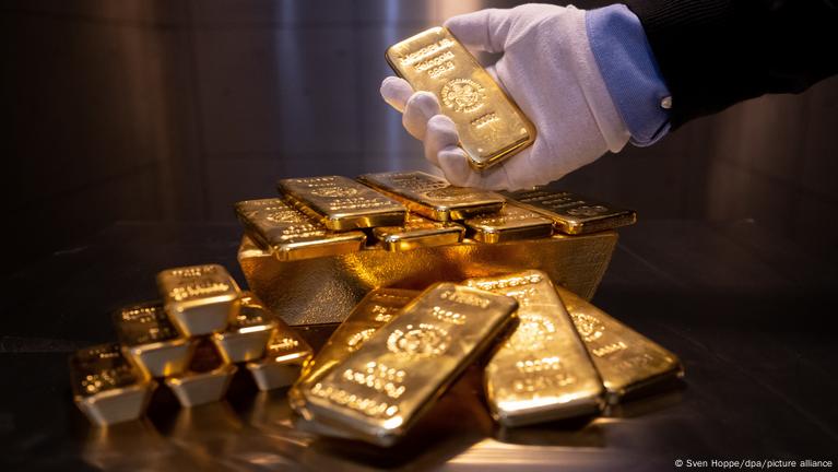 Trump Tariffs: Did Swiss gold refiners fuel the crisis? – DW – 08 ...