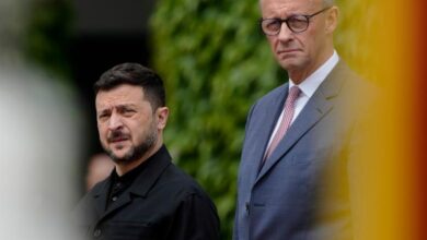 Ukraine updates: Merz invites Trump, Zelenskyy to meeting – DW ...