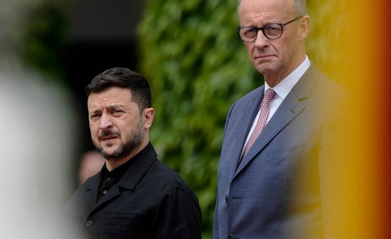 Ukraine updates: Merz invites Trump, Zelenskyy to meeting – DW ...