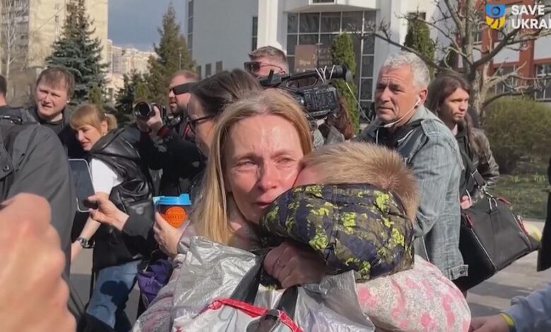 Ukrainian families face difficult search for missing kids