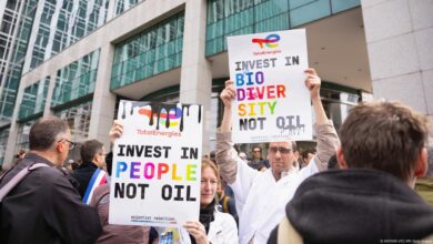 Why are investors still financing fossil fuels? – DW – 08/08/2025