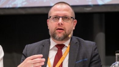 Dissident Belarusian sports official thought to be in Russia – DW ...