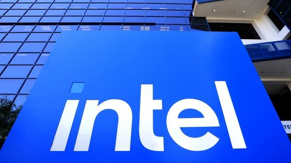 Why Intel warns that government stake may hurt shareholders
