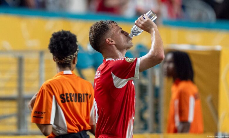 FIFPRO on football schedule: 'Risk to player health rising' – DW ...