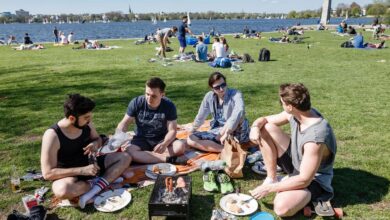 Germany news: Hamburgers are happiest Germans, study says – DW ...