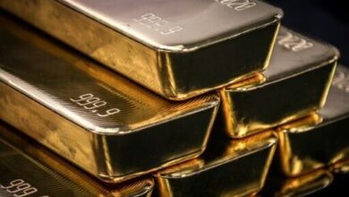 Gold tops $4,000 for first time on political, economic worries ...