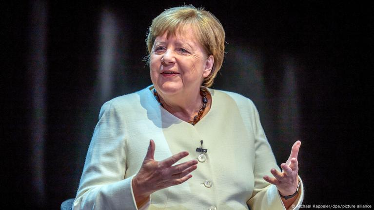 Why Merkel's Ukraine remarks pleased Russia, angered Poland – DW ...