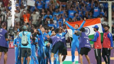 India wins Women's Cricket World Cup for first time with 52-run ...